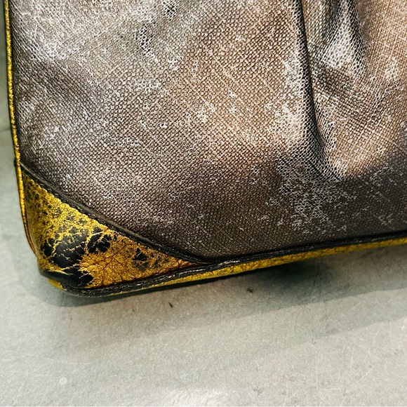 Authentic Burberry Metallic Distressed Clutch Pouch - Picture 10 of 14